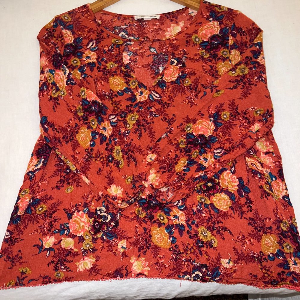American Eagle Outfitters   Floral Flowy Sinched Blouse